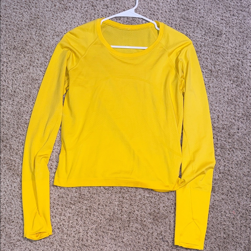 Lululemon swiftly top